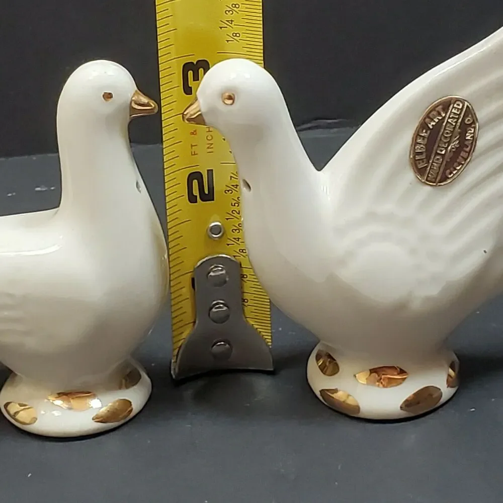Elbee Art Cleveland Dove Salt & Pepper Shakers w/ Foil Label Hand Decorated